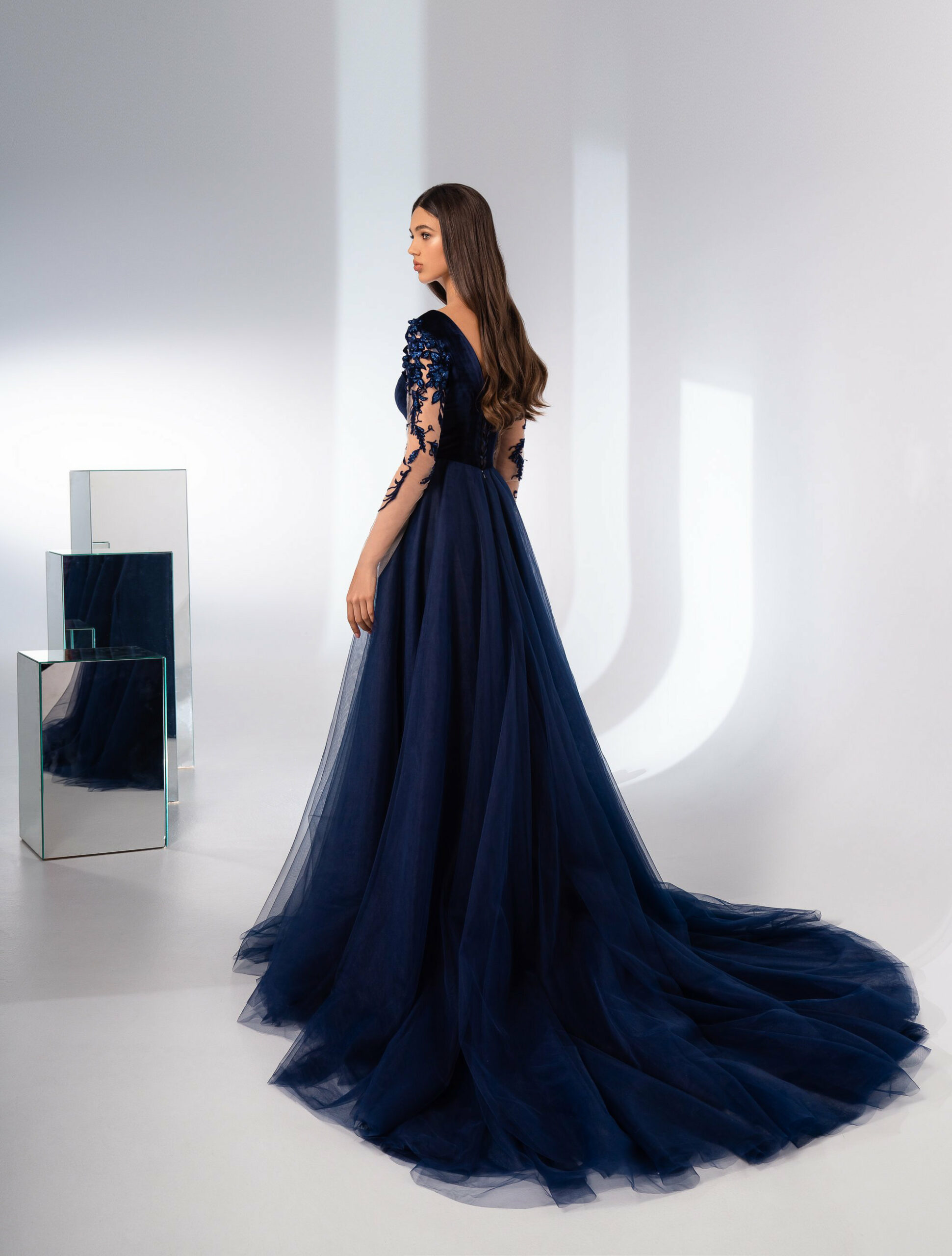 Princess Ball Gown Dark Blue Tulle Halter Prom Dresses Deep V Neck Backless Evening  Dresses – trendtydresses