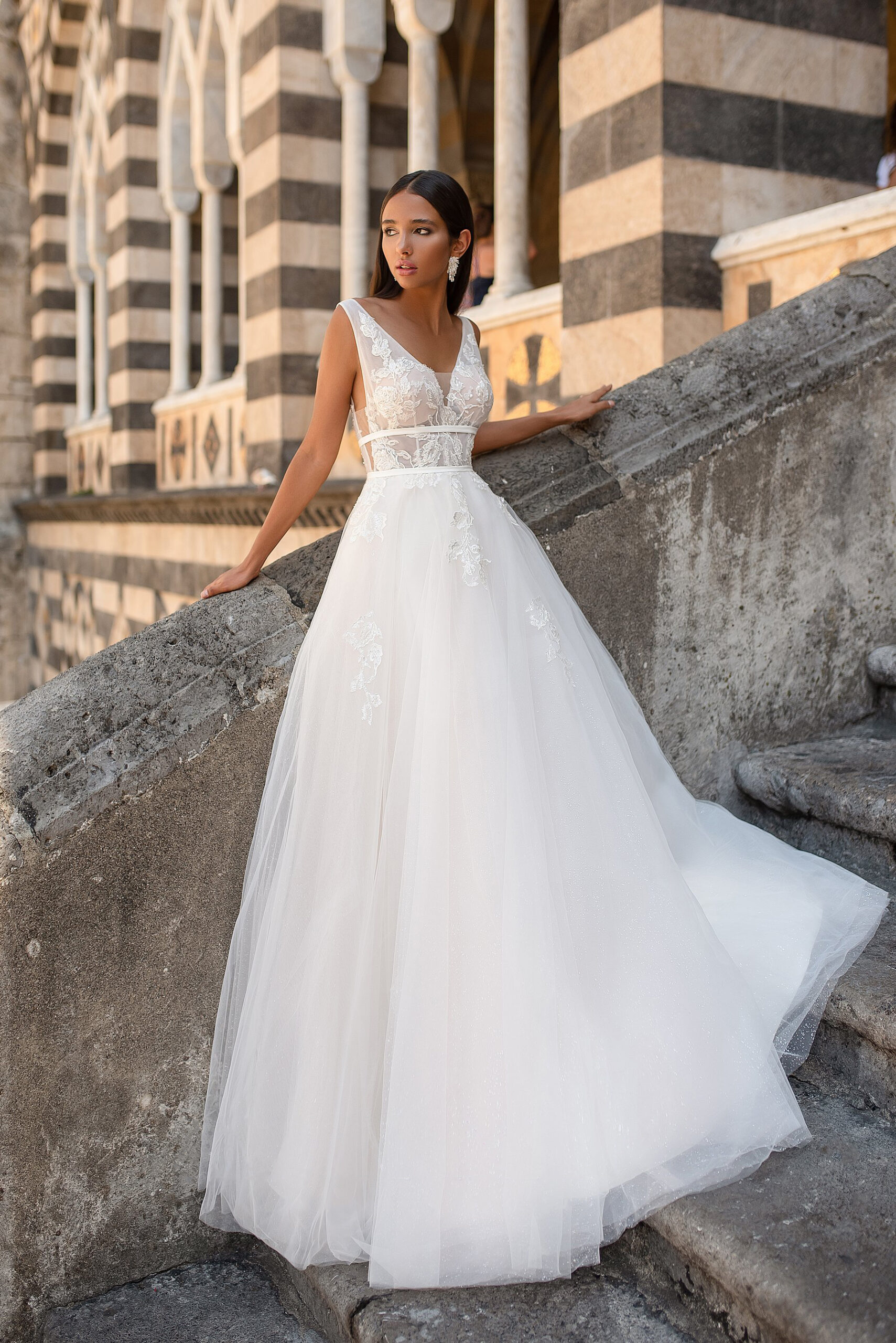 Katherine / A-line Wedding Dress With Court Train | Cocobrides